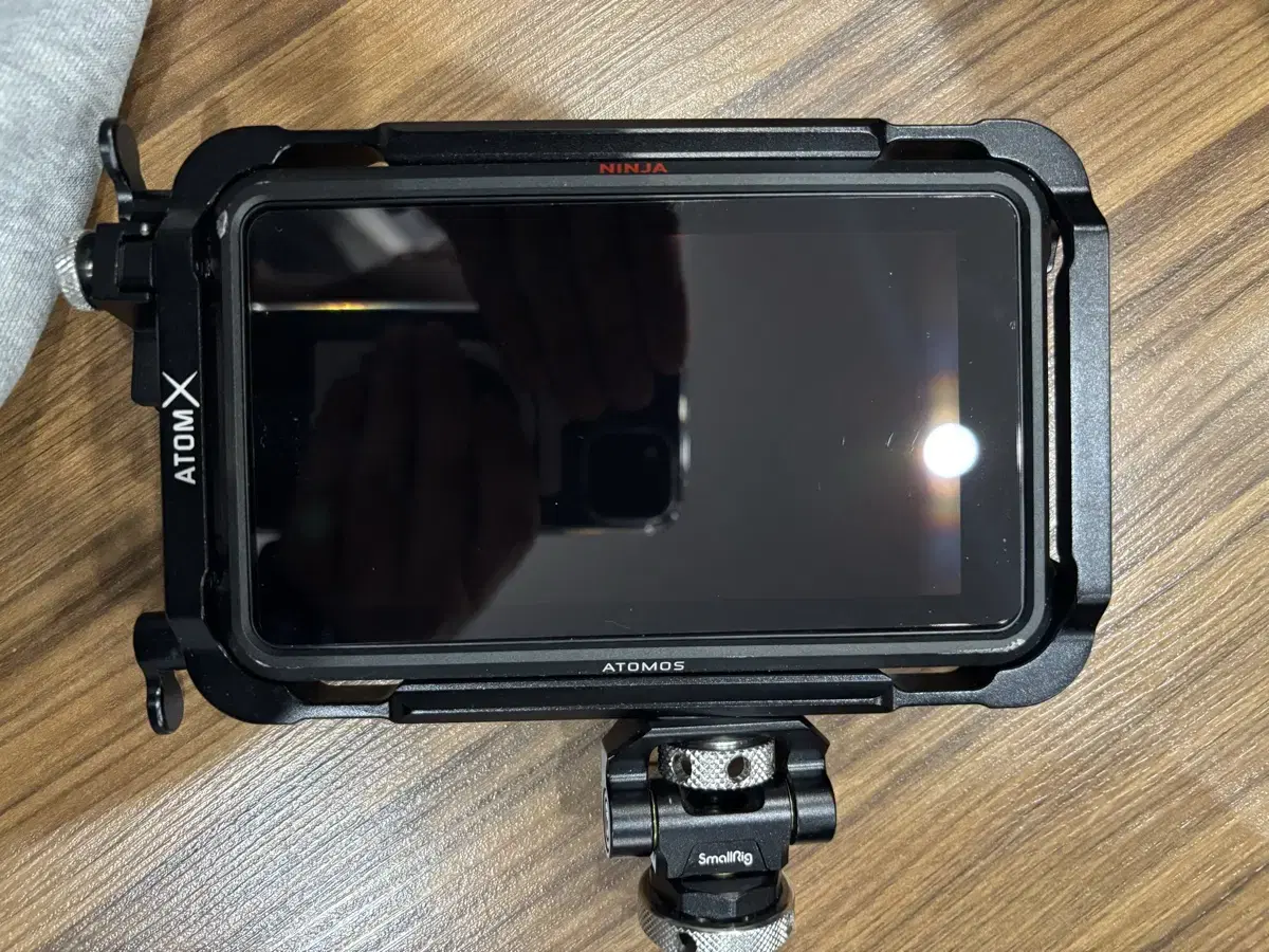 아토모스 닌자 V (Atomos ninja V) 카메라 모니터