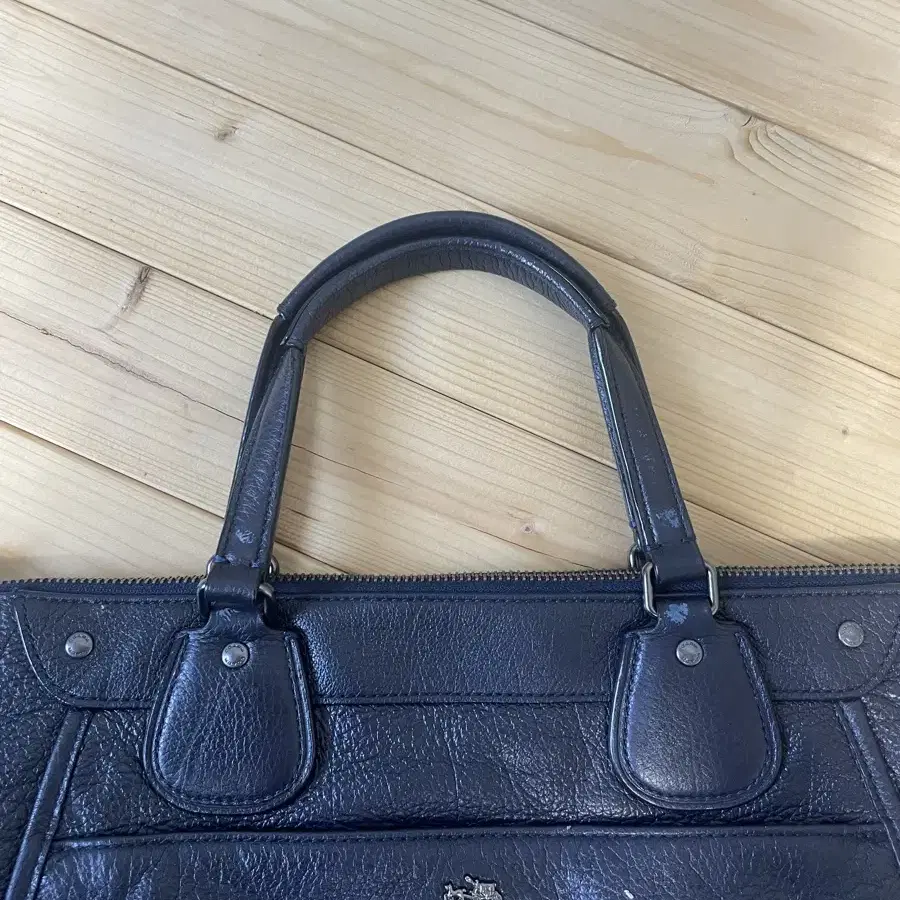 Coach Hand ladder Bag