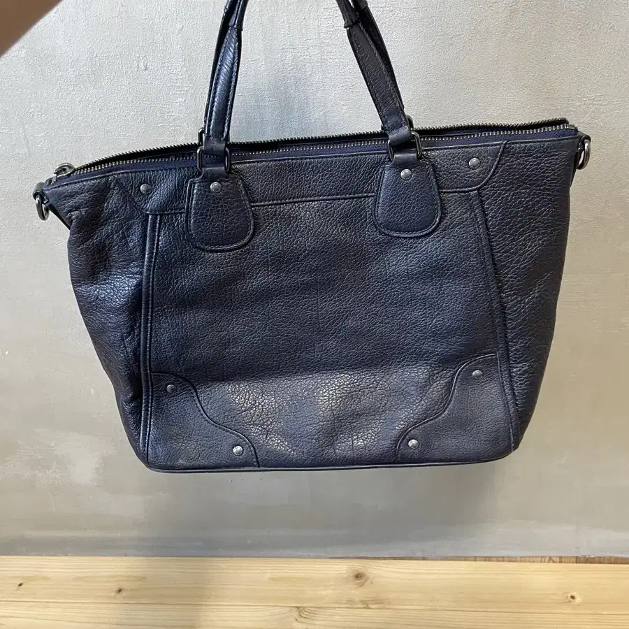 Coach Hand ladder Bag