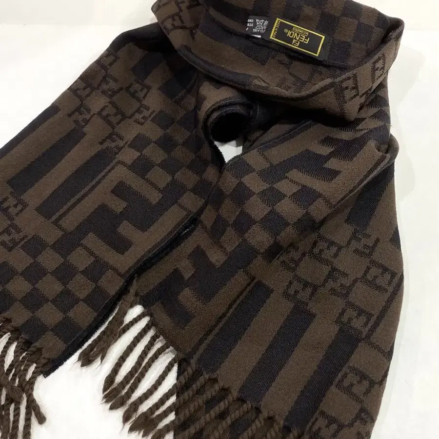 Fendi mix pattern muffler