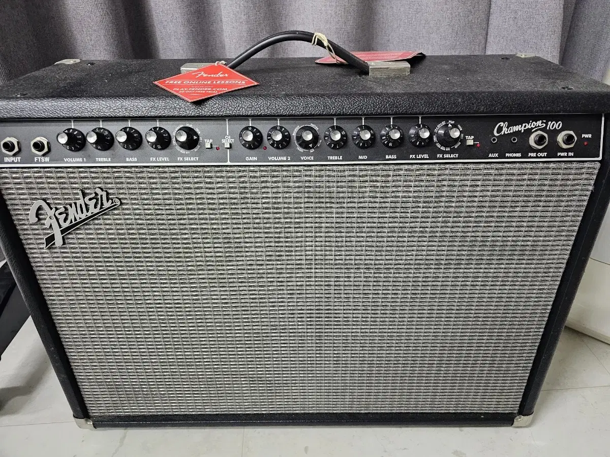 Fender Champion 100 (팬더 챔피언 100) 앰프 팔아요