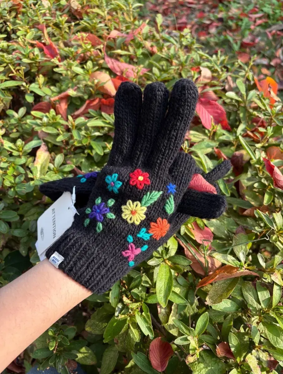 BEAMS 빔스 FLOWER KNIT GLOVE 플라워 니트 장갑