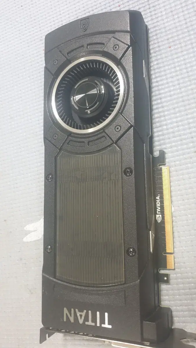 TITAN X 12G 그래픽카드 팝니다.