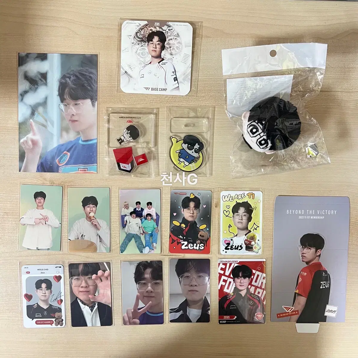 [Bulk] T1 Zeus photocard, acrylic stand, doll, etc.