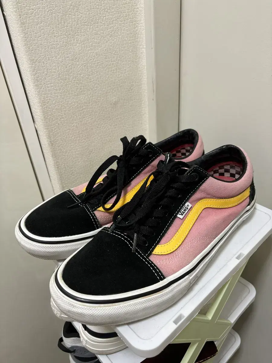 Supreme x Vans Old Skool Pink 280