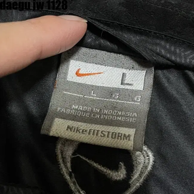 L 105 NIKE JACKET 나이키 자켓 맨유