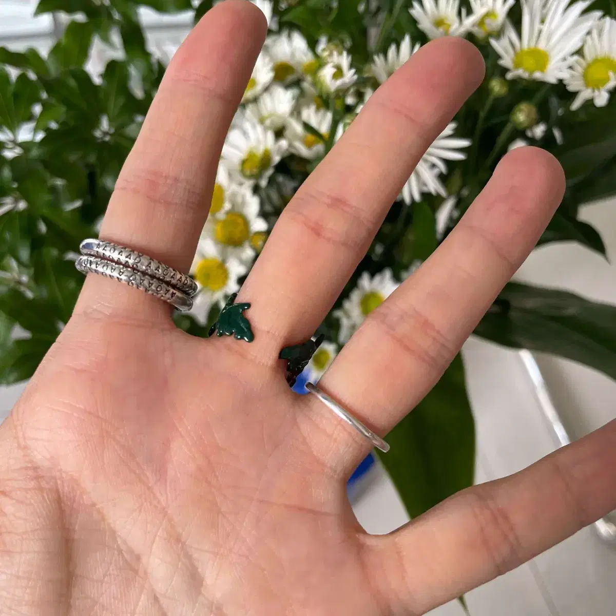 BEAMS 빔즈 PAINT FLOWER RING 페인트 플라워 링