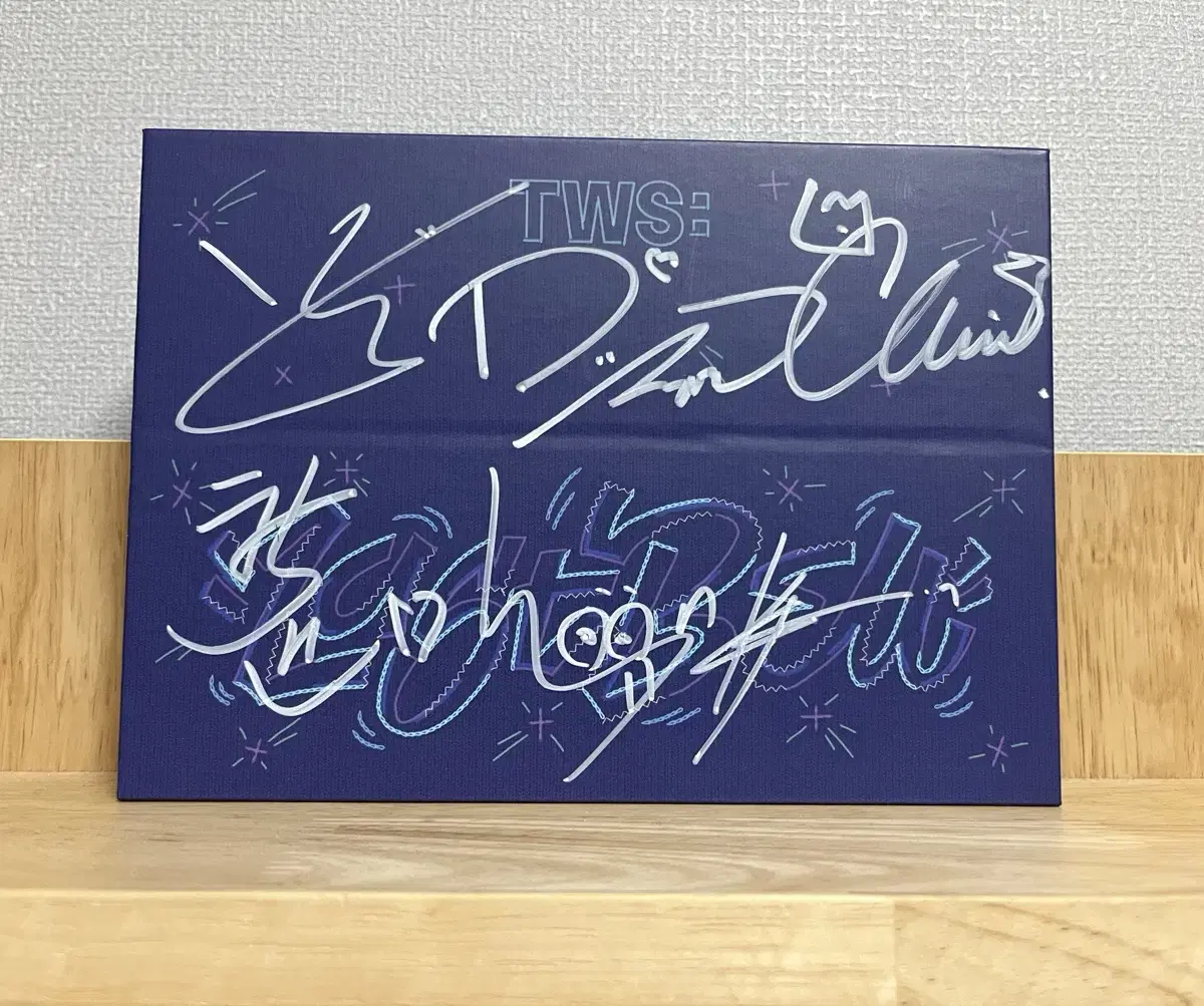 투어스 TWS Last Bell / 비매 전멤버 싸인 CD