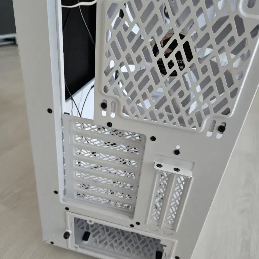 Fractal Design Define 7 Clear 강화유리 white