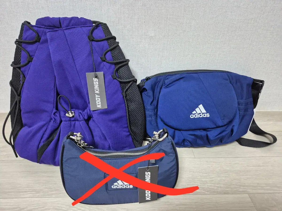 CODYKINGS sells Adidas bags in bulk