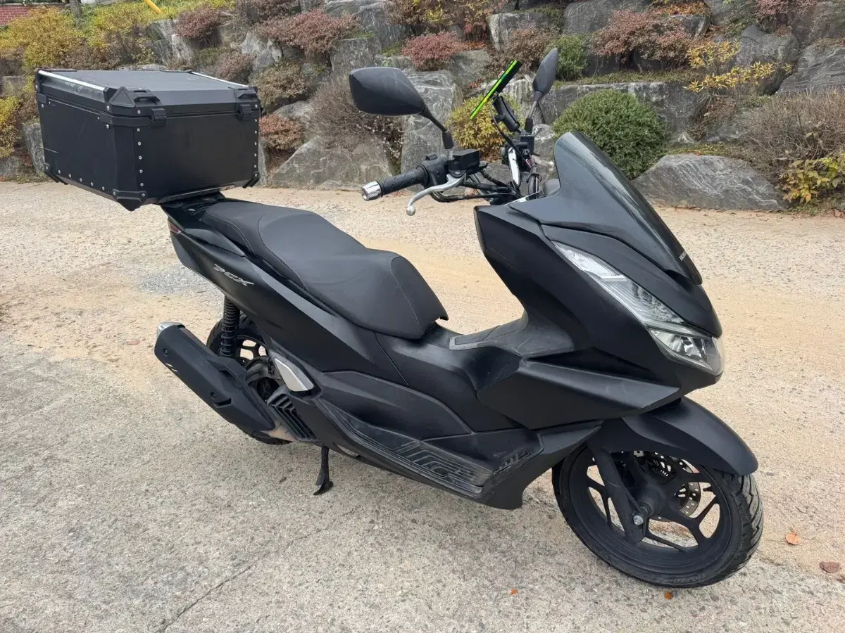 혼다 pcx125 21년 스마트키 멧블랙 판매합니다