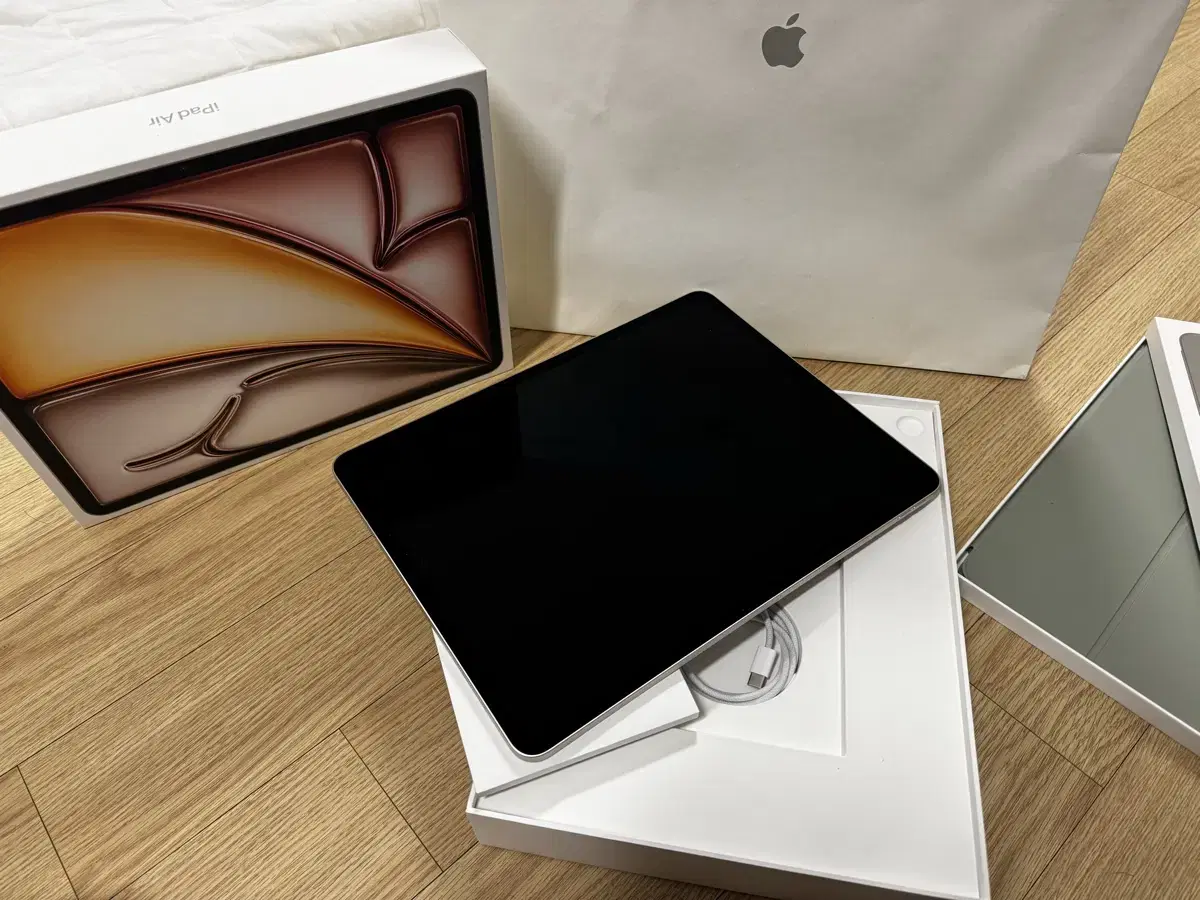 iPad Air 13 Wi-Fi 128GB - 스타라이트