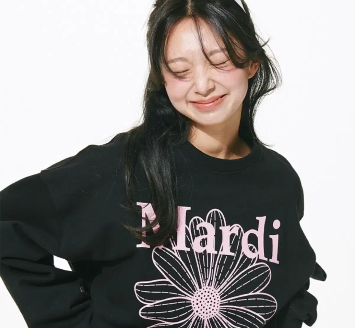 마르디 메크르디 맨투맨 블랙핑크 SWEATSHIRT FLOWERMARDI