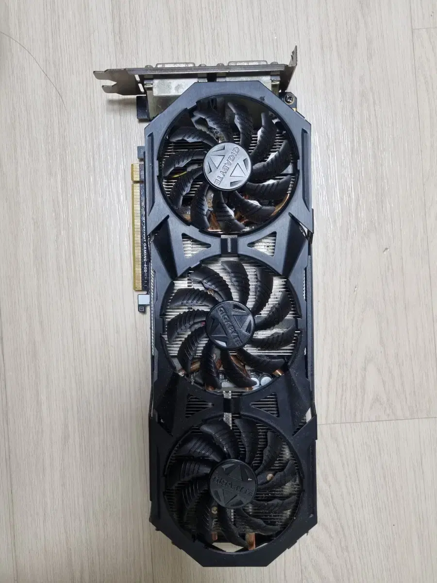 gtx970 기가바이트 윈드포스 판매합니다