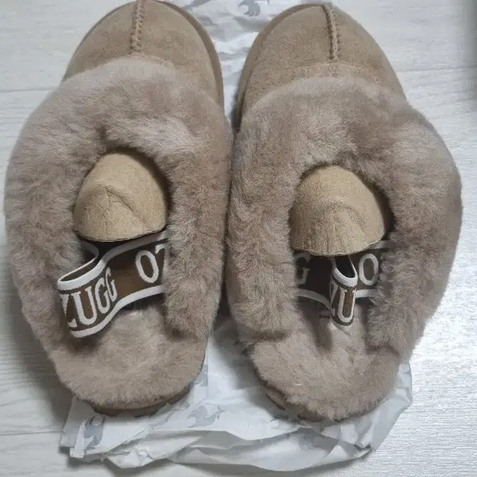 ugg TAZZETTE 235