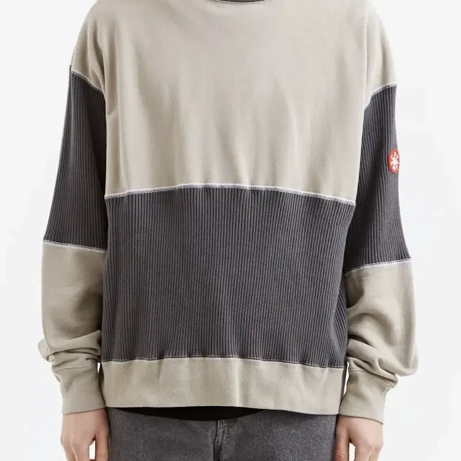 c.e cav empt WIDE RIB CUT CREWNECK (s사이즈