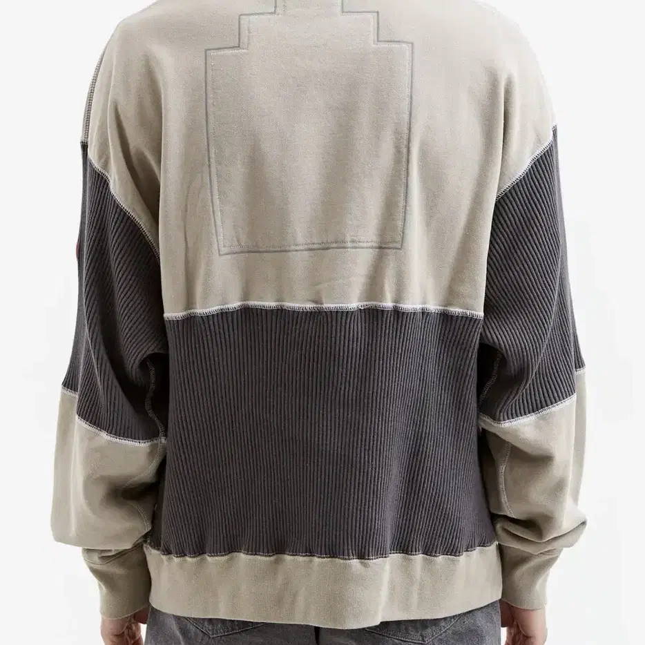 c.e cav empt WIDE RIB CUT CREWNECK (s사이즈