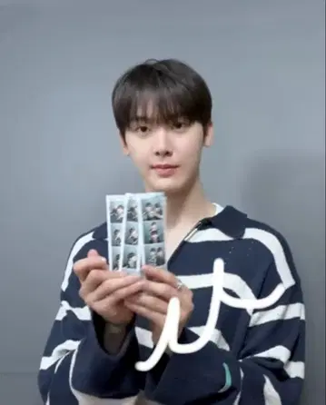 윤사나 사진 photoism 8 컷 2가지 종류 세트 윤산하