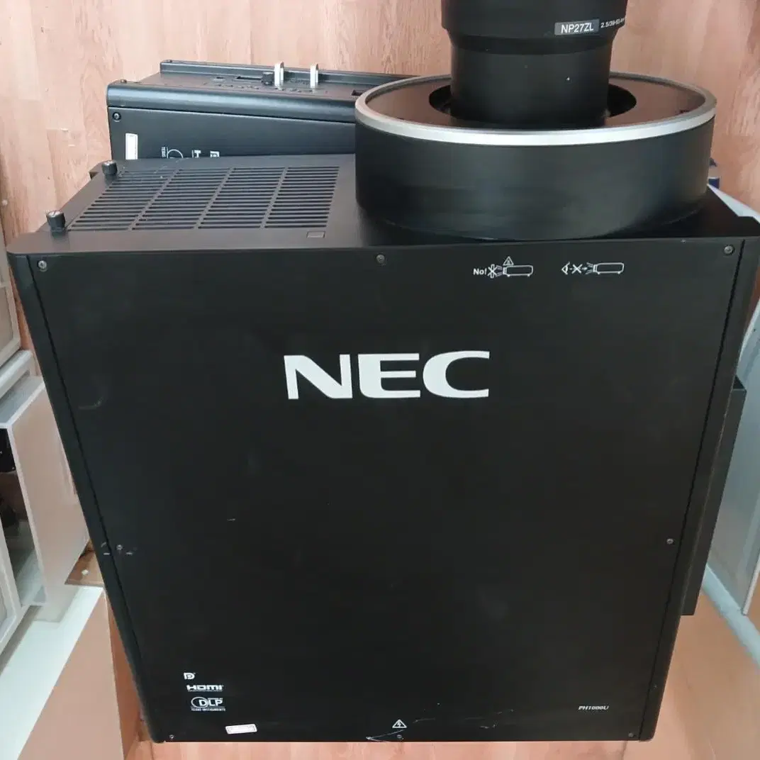 NEC NP-PH1000U 11000안시 풀HD 중고 빔프로젝터