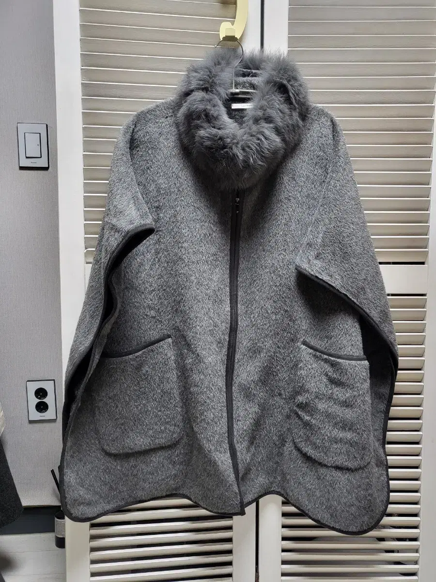 Laciento Foxfur Kara Alpaca Cape Coat