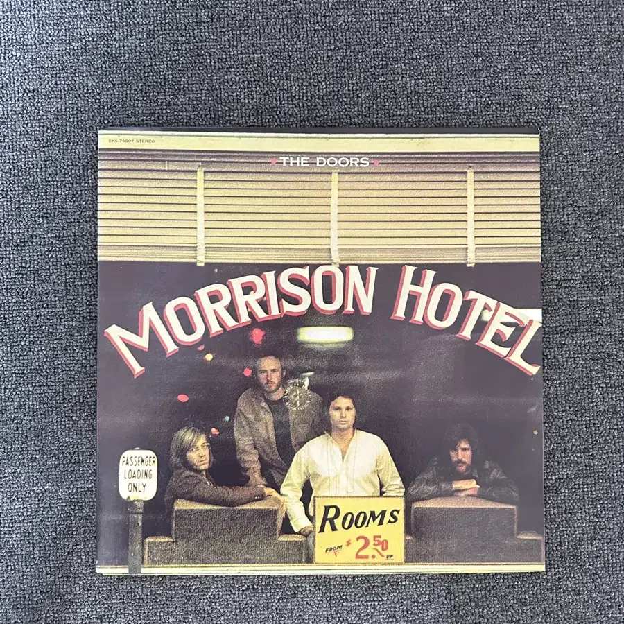 도어즈 Morrison Hotel 레코드(LP) 팝니다.