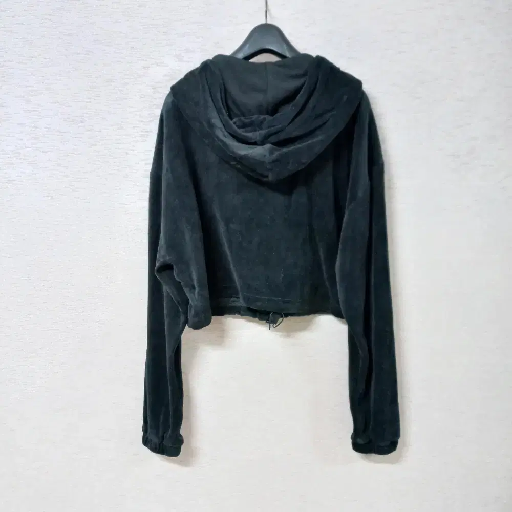 11-29/아디다스 CROPPED HOOD 밑단스트링 숏후드