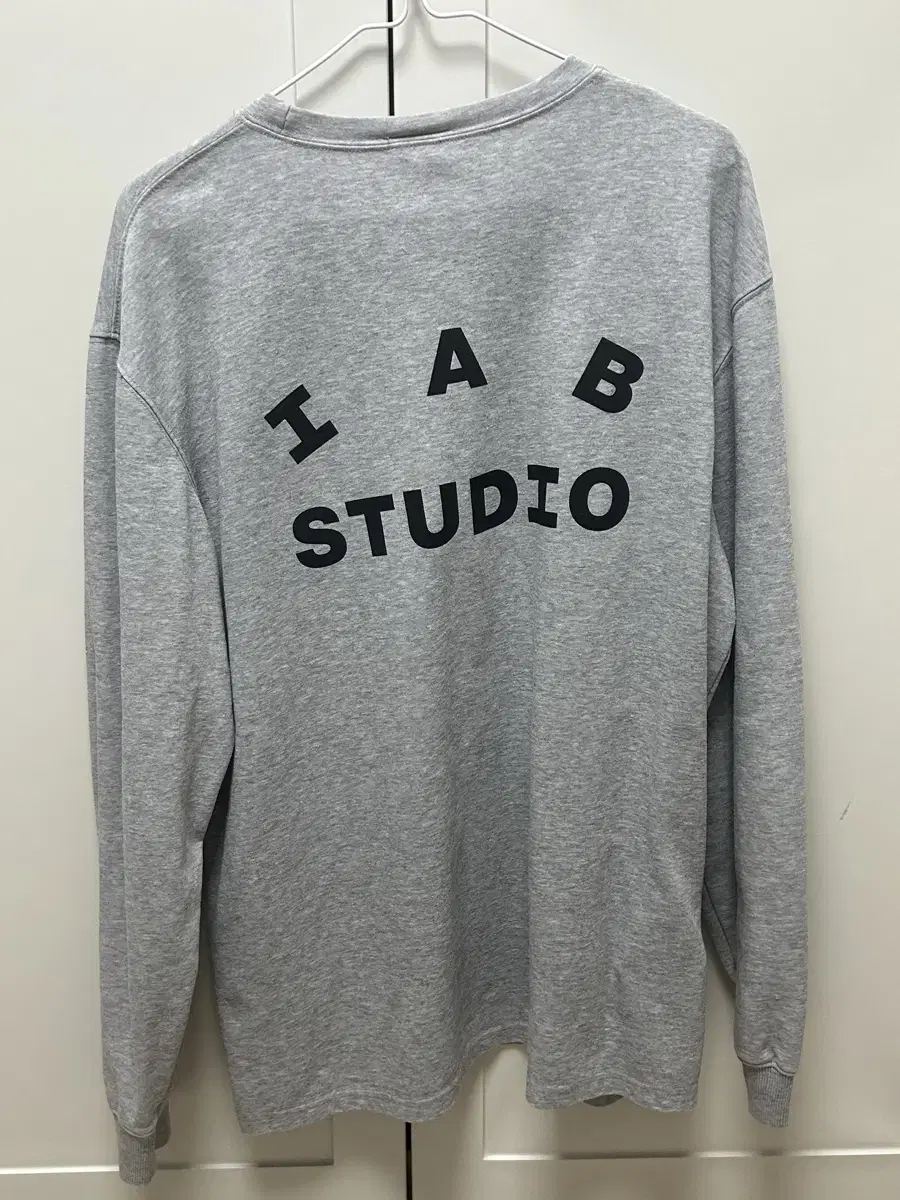 아이앱 스튜디오 롱슬리브 그레이 iab studio long sleeve