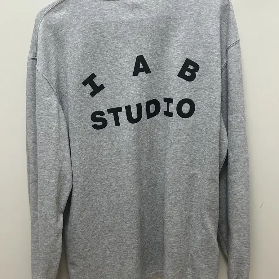 아이앱 스튜디오 롱슬리브 그레이 iab studio long sleeve