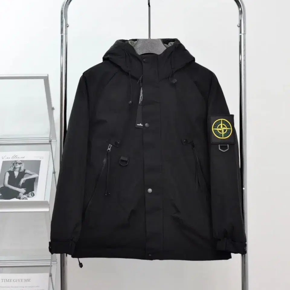 STONE ISLAND 기능성 그래핀 온열 다운 패딩 남녀공용 자켓