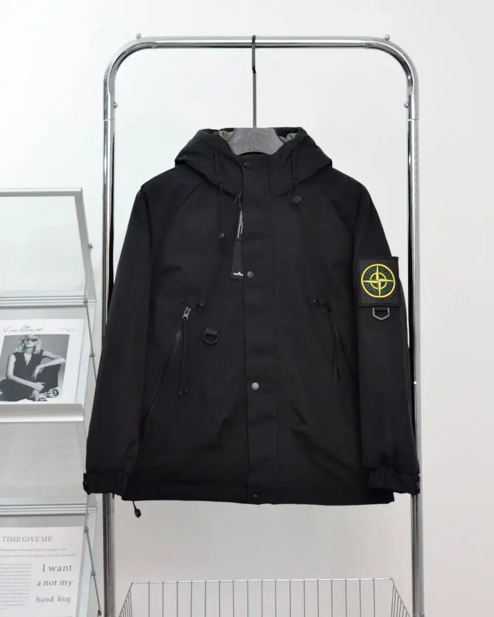 STONE ISLAND 기능성 그래핀 온열 다운 패딩 남녀공용 자켓