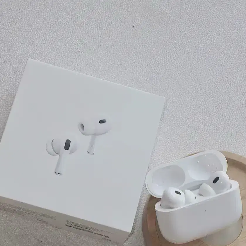 APPLE AIRPODS PRO 애플의 2세대 인이어 노이즈 감소 이어폰