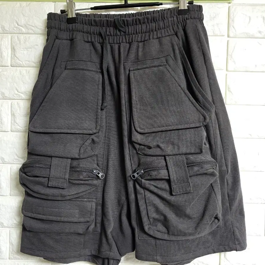 그레일즈 카고 반바지 그레이 LAYERED PANEL SHORTS