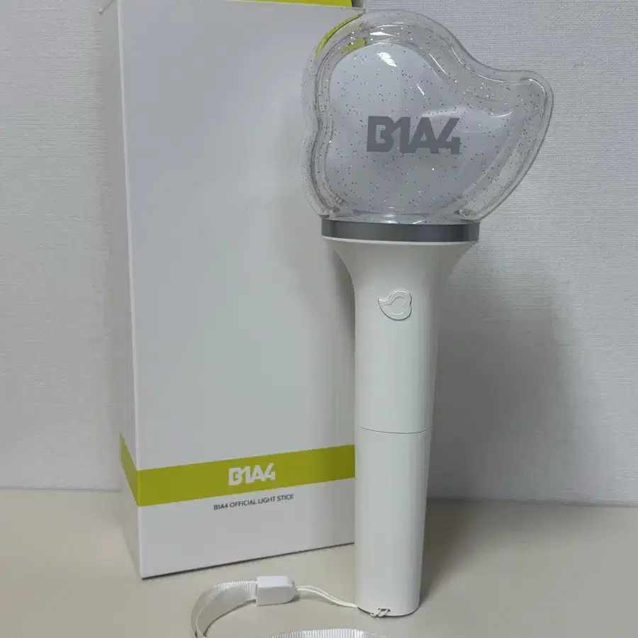 B1A4 응원봉