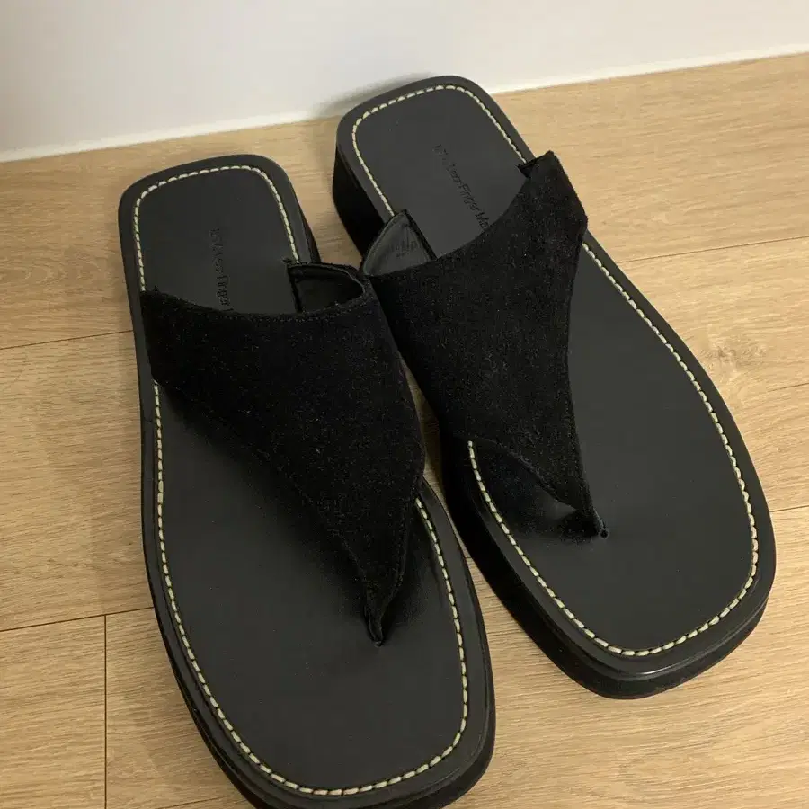 Lfm Marina Suede Slides / Black 240