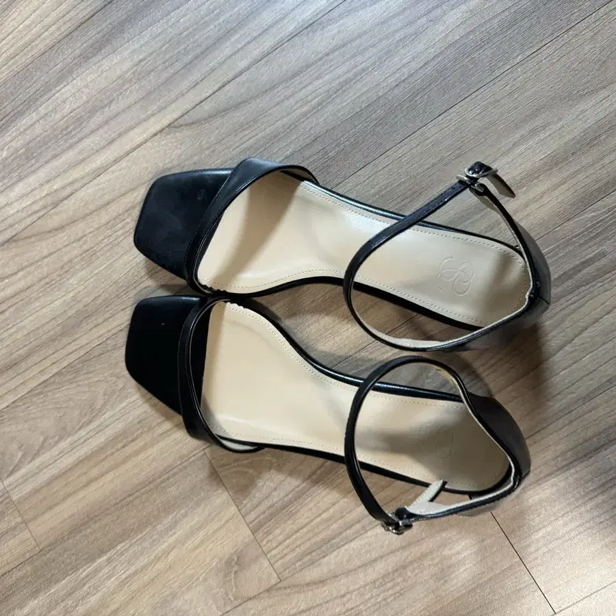 sie 시에 anna line sandal 240