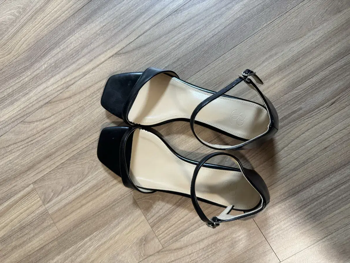 sie 시에 anna line sandal 240