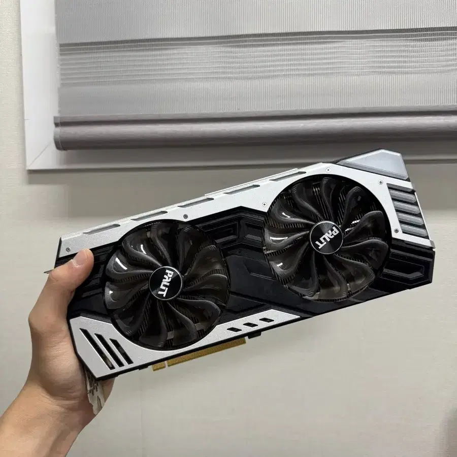 팰릿 RTX 2070 super 컴퓨터 그래픽카드