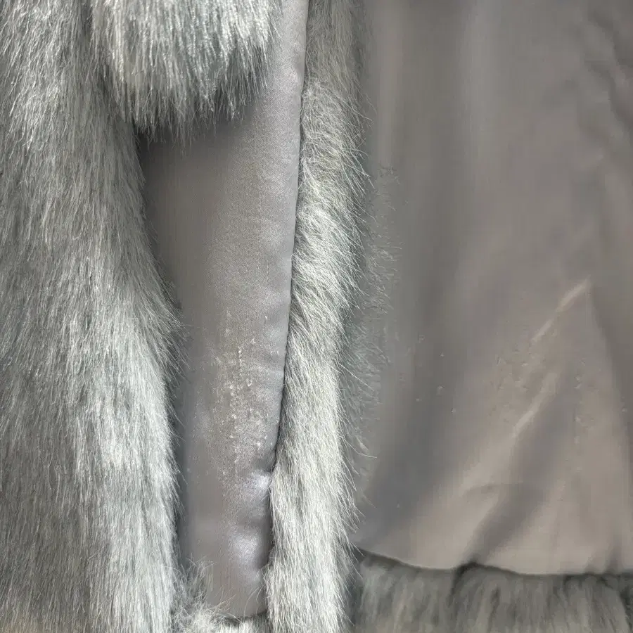 낸시부 퍼자켓 Boucle fur long coat