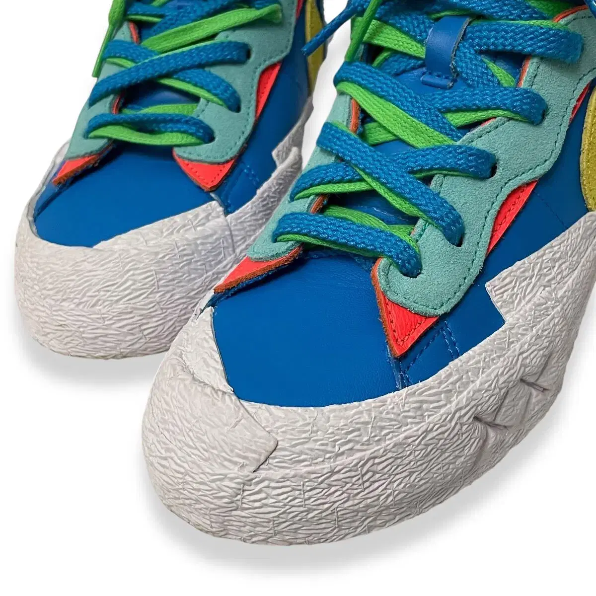 NIKE KAWS SACAI BLAZER LOW.상태좋은 중고제품 팝니다