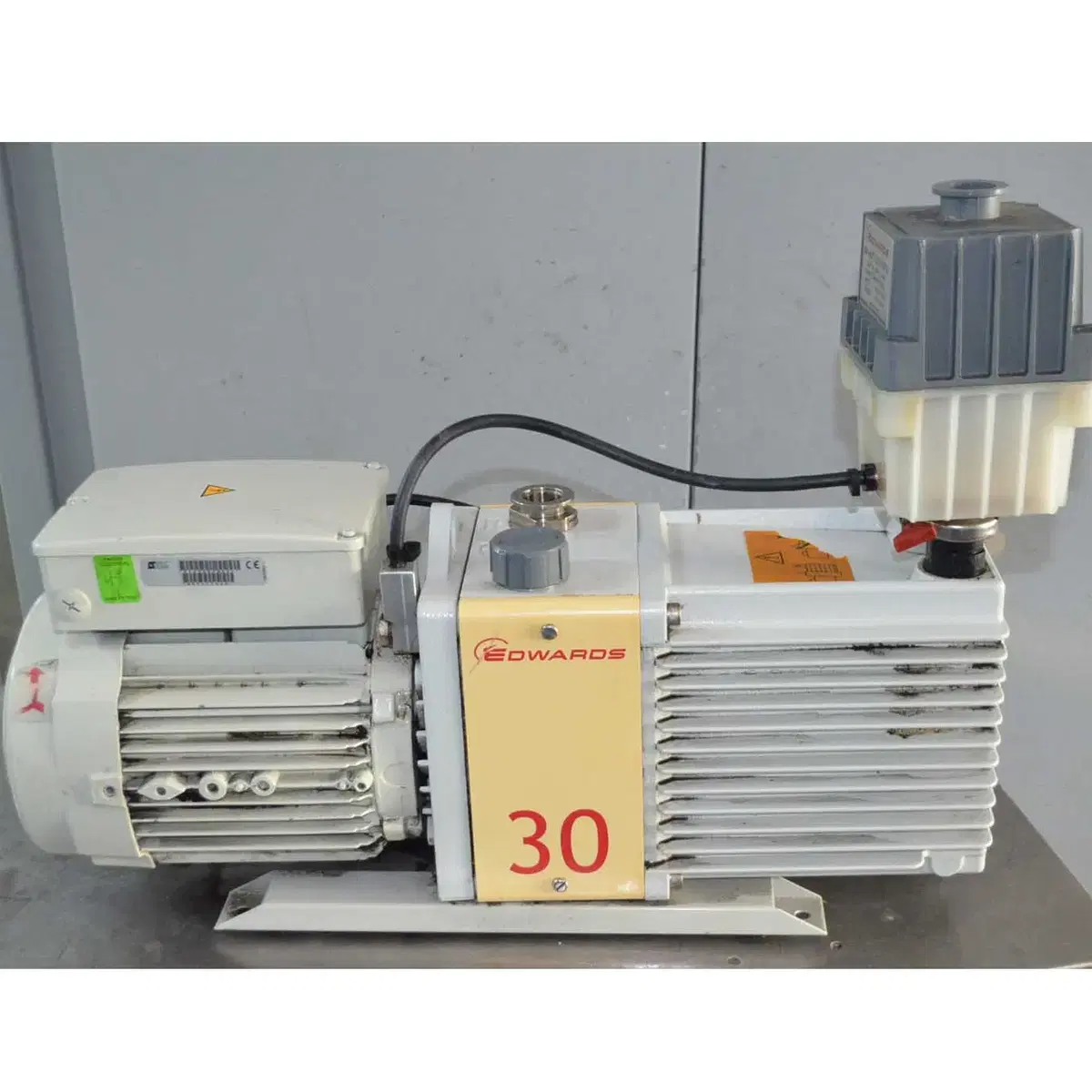 진공펌프 Edwards 30 Ratary Vacuum Pump #1