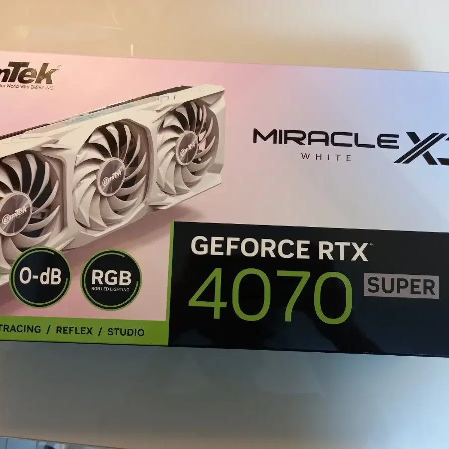 이엠텍 rtx4070 super 단순개봉 팝니다.