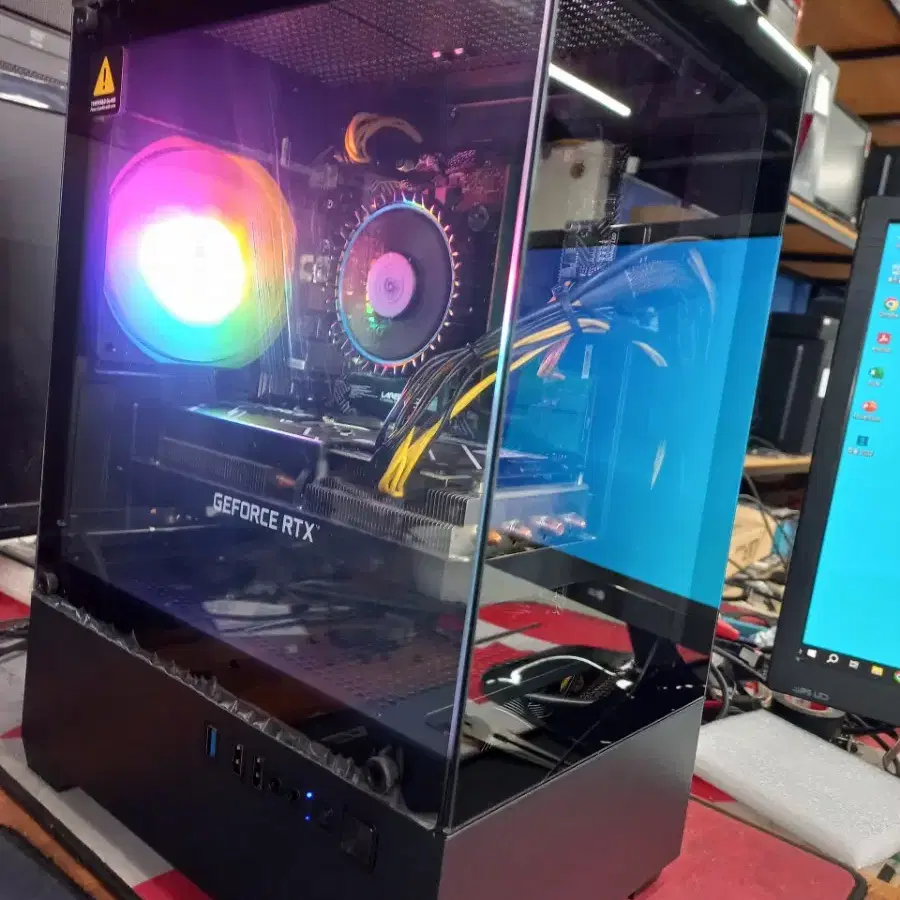 고사양 게이밍컴퓨터 I7-12700F 32GB