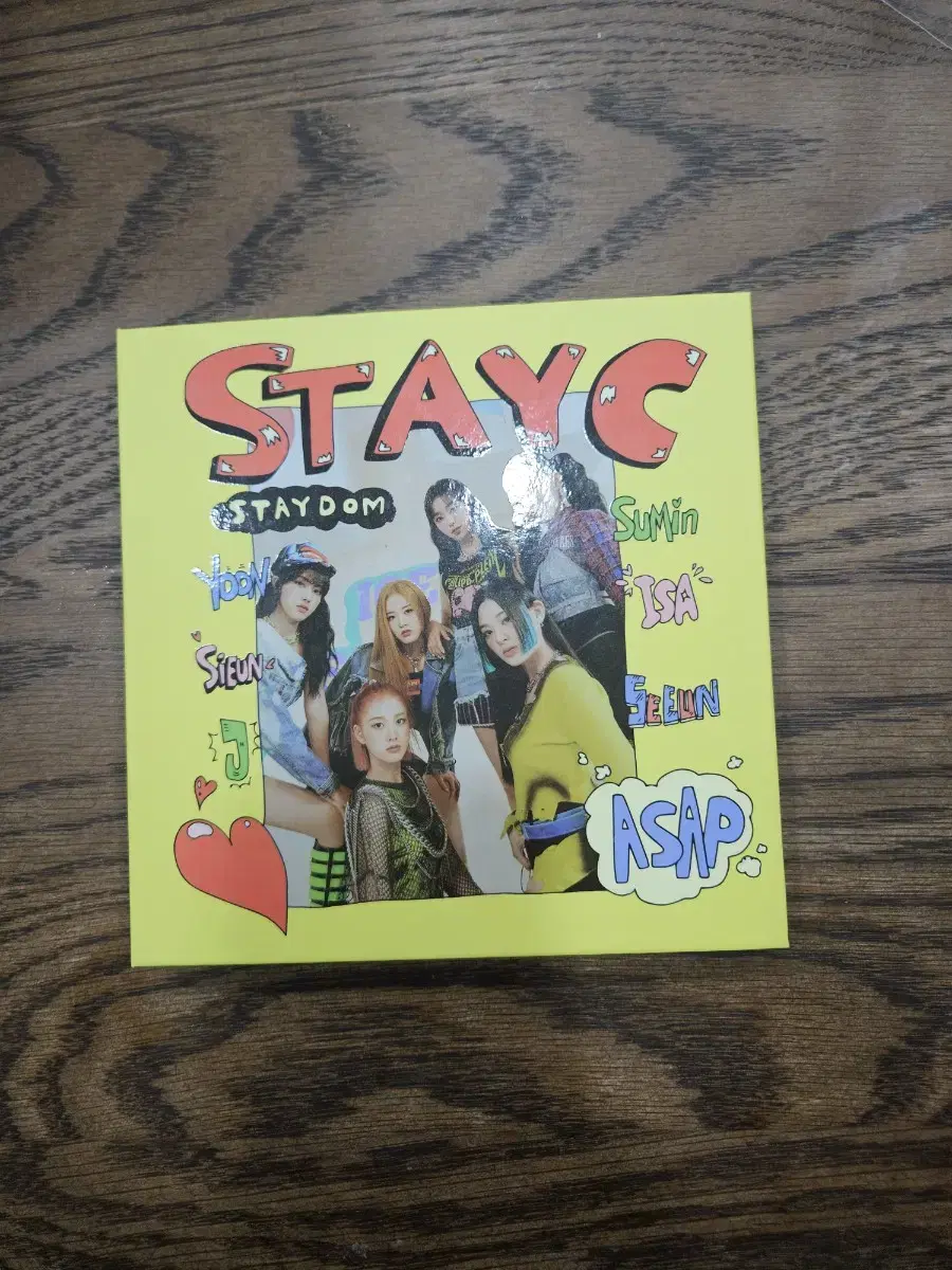 스테이씨 STAYDOM 앨범 팝니다