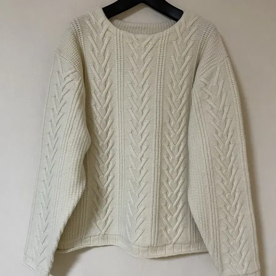 문달 misty cable knit