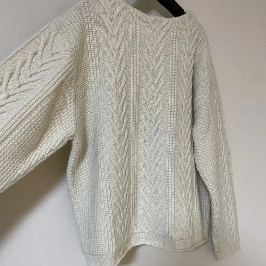 문달 misty cable knit