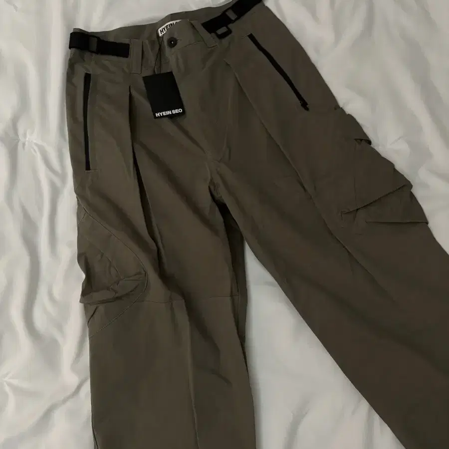 hyein seo cargo pants