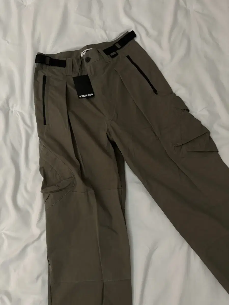 hyein seo cargo pants