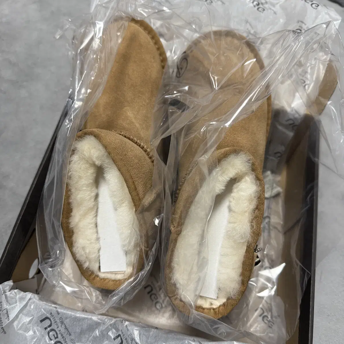 어그 UGG 245