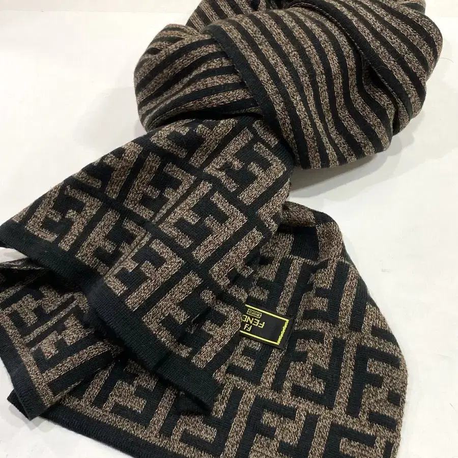 Fendi zucca pattern knit muffler