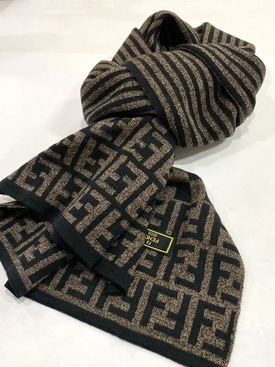 Fendi zucca pattern knit muffler